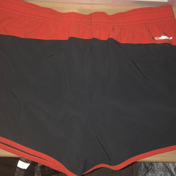 Work out shorts (2) - Picture 4 of 7
